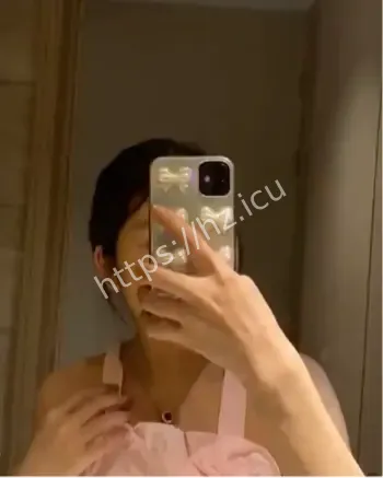 刘悦黑丝私拍